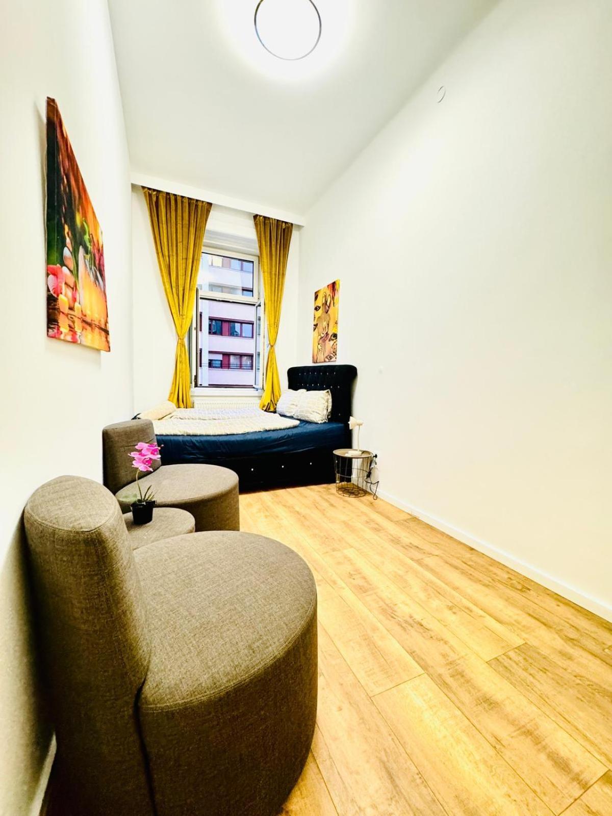 Cozy 9br Shared Apartment, Only 12min Walk To Augarten Apartment Wien
