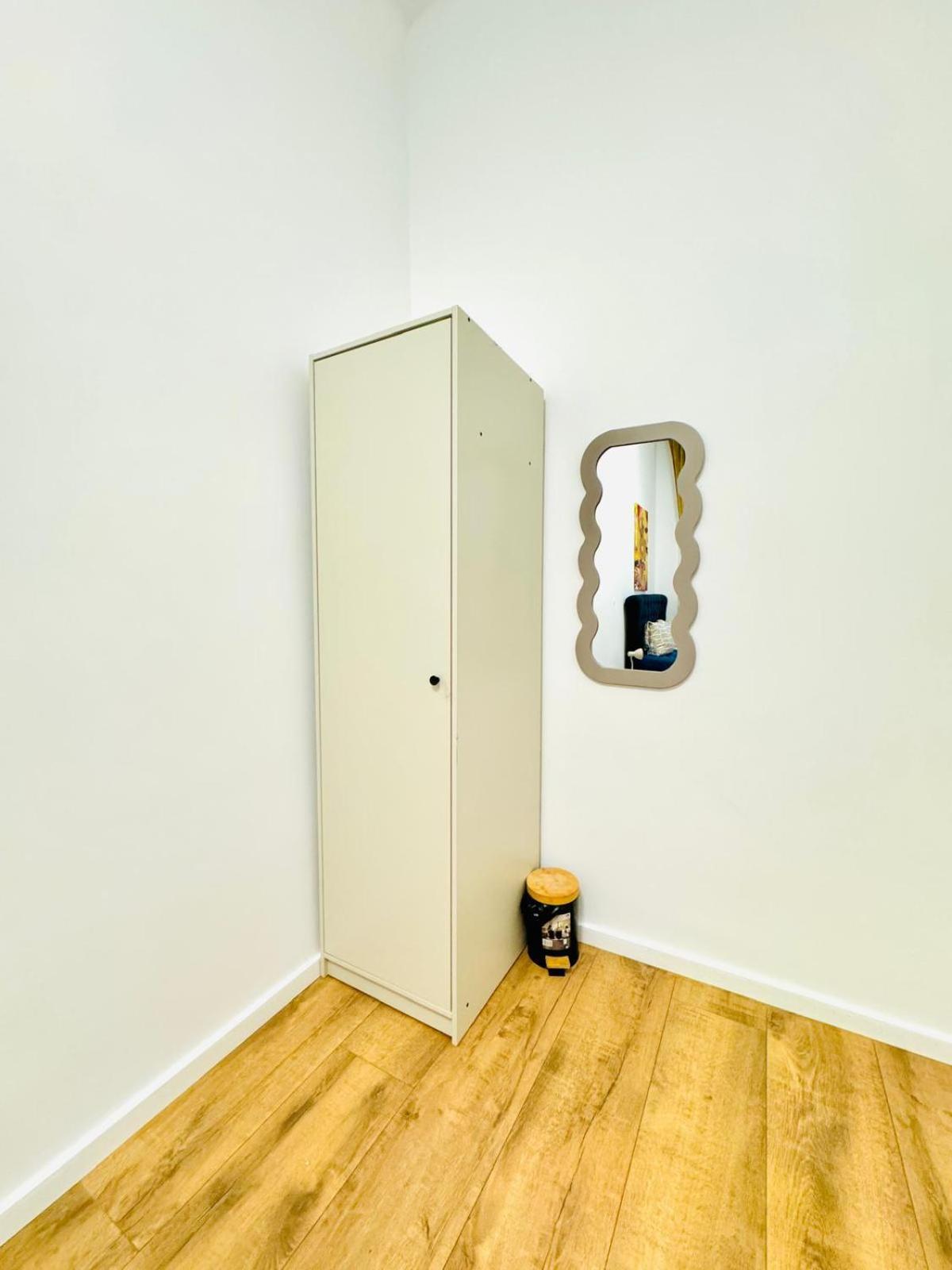 Cozy 9br Shared Apartment, Only 12min Walk To Augarten Apartment Wien