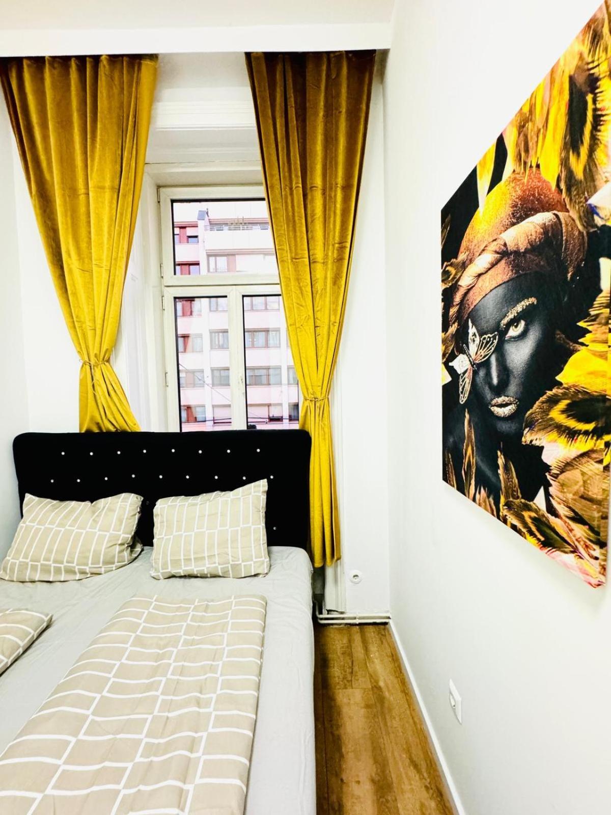 Cozy 9br Shared Apartment, Only 12min Walk To Augarten Wien