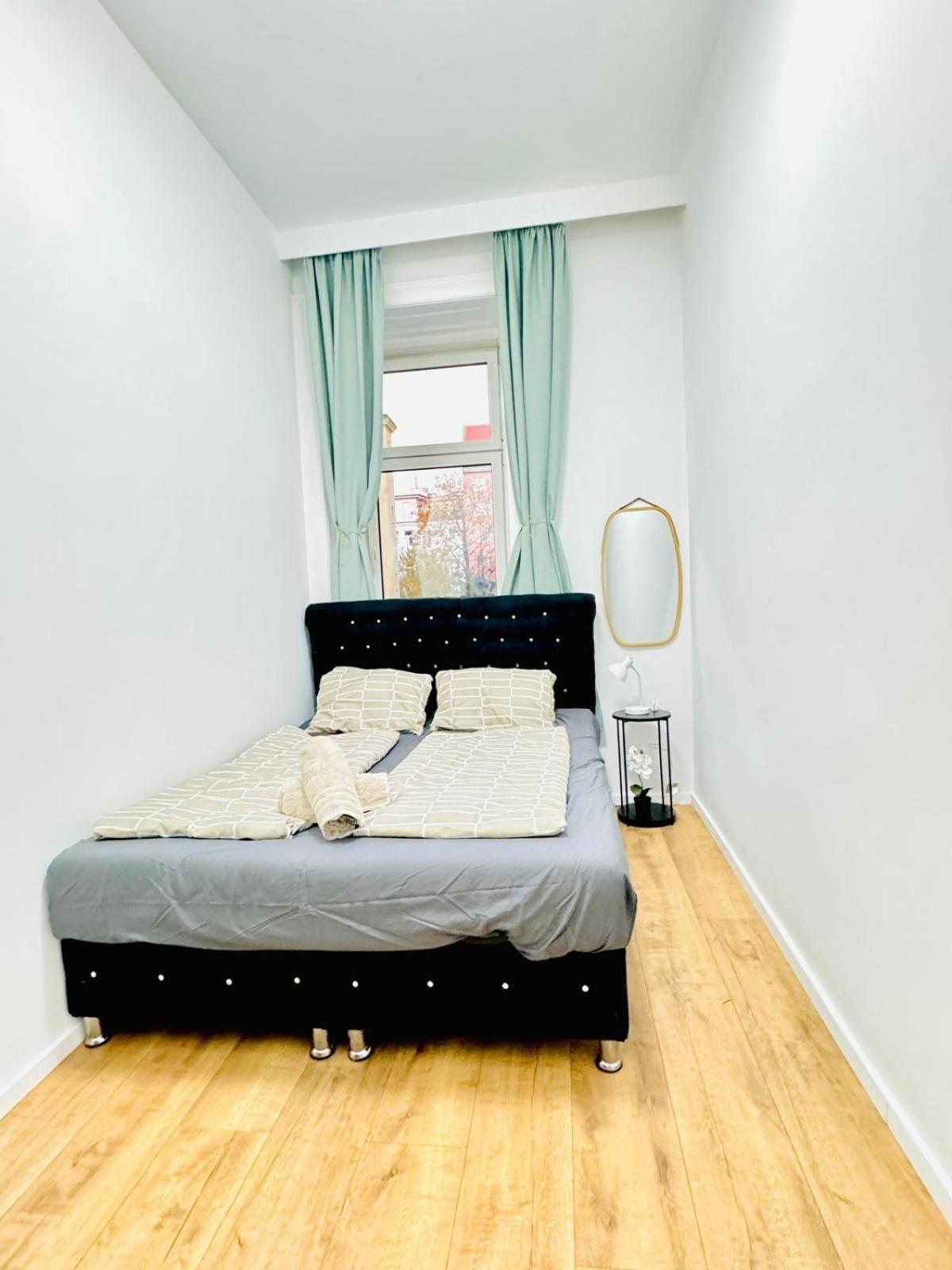 Apartment Cozy 9br Shared Apartment, Only 12min Walk To Augarten Wien