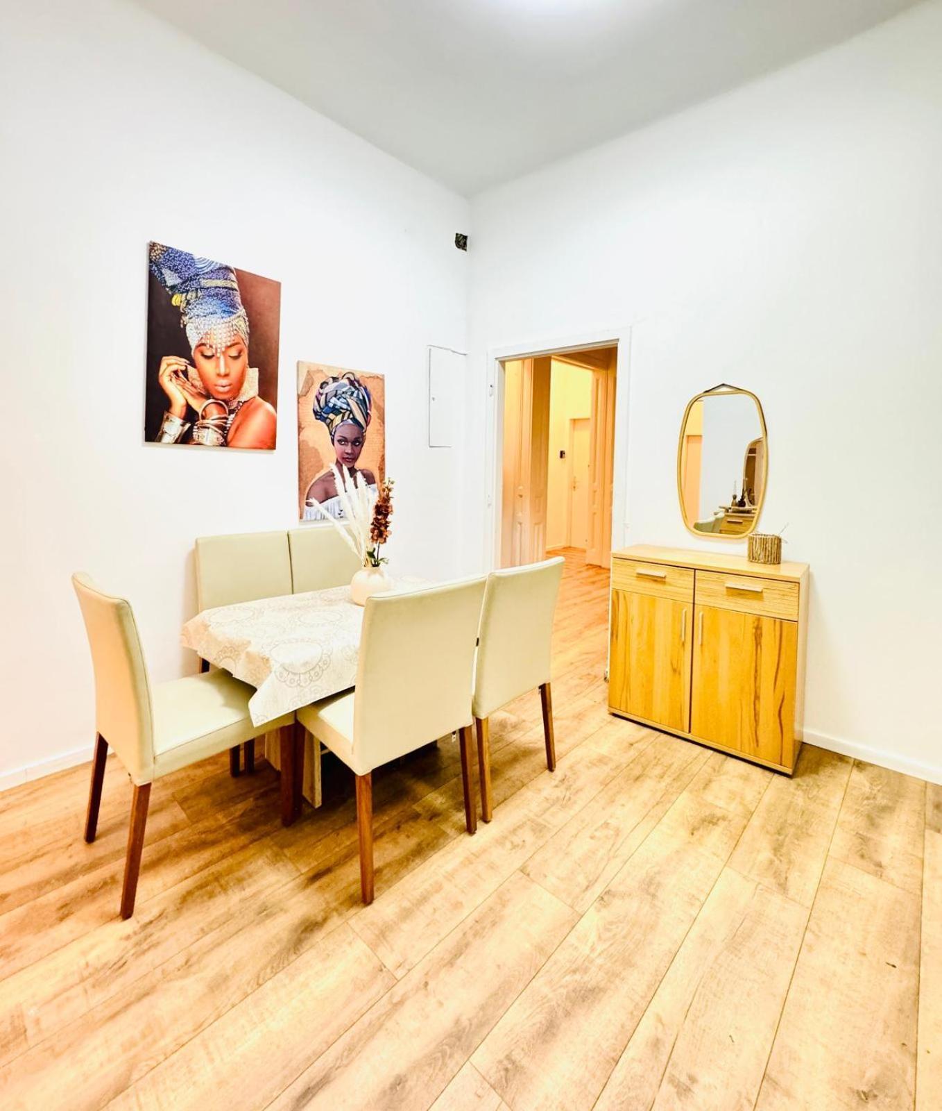 Apartment Cozy 9br Shared Apartment, Only 12min Walk To Augarten