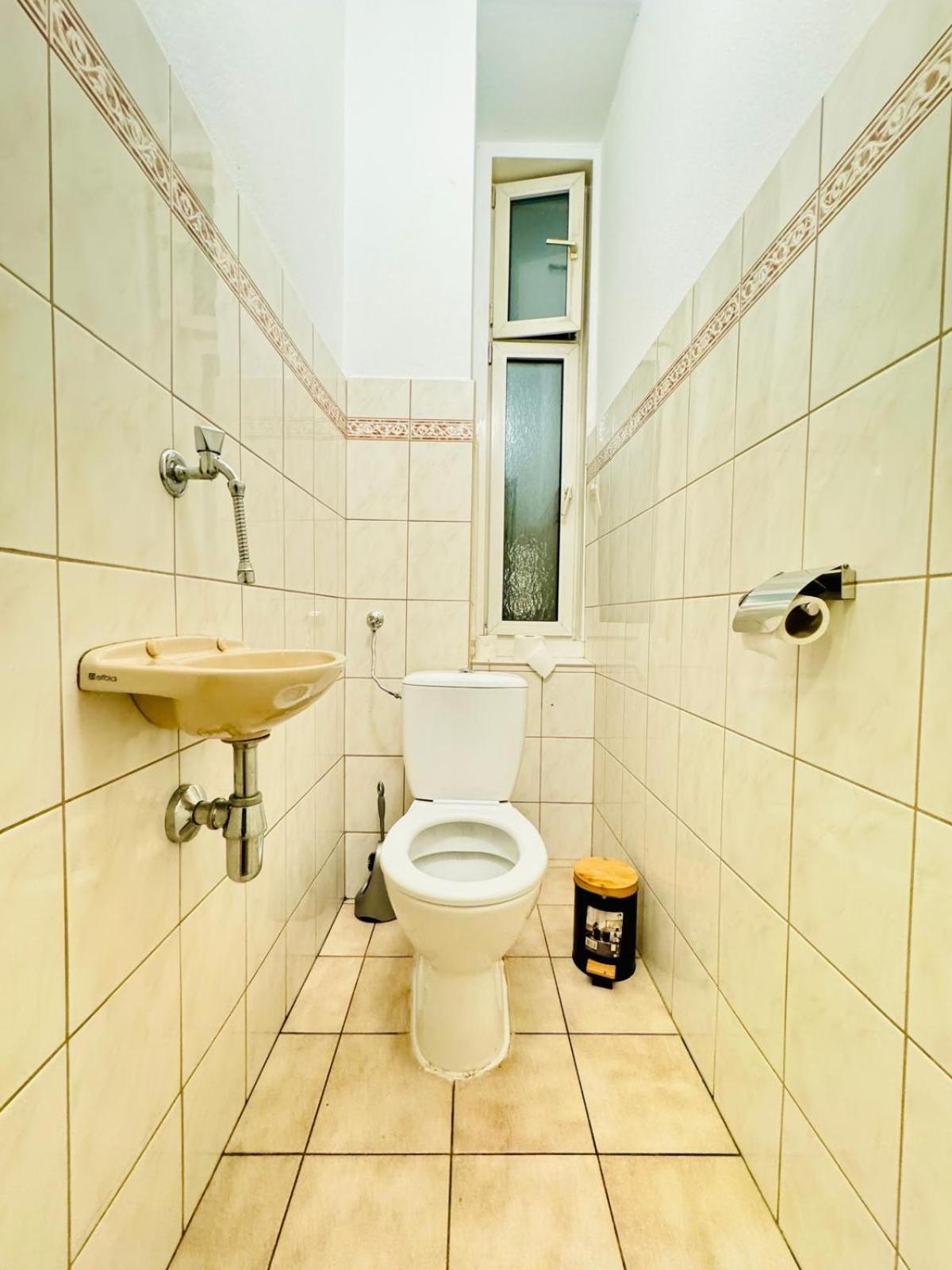 Apartment Cozy 9br Shared Apartment, Only 12min Walk To Augarten