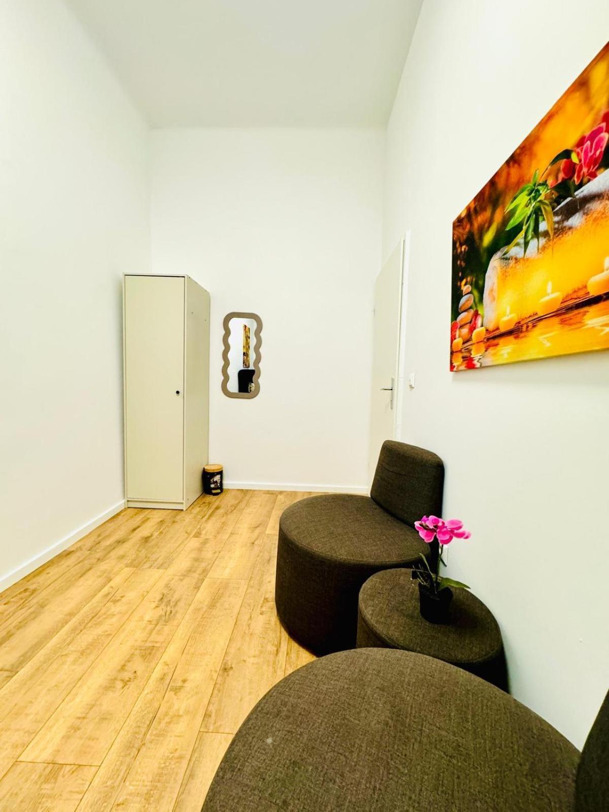 Apartment Cozy 9br Shared Apartment, Only 12min Walk To Augarten Wien